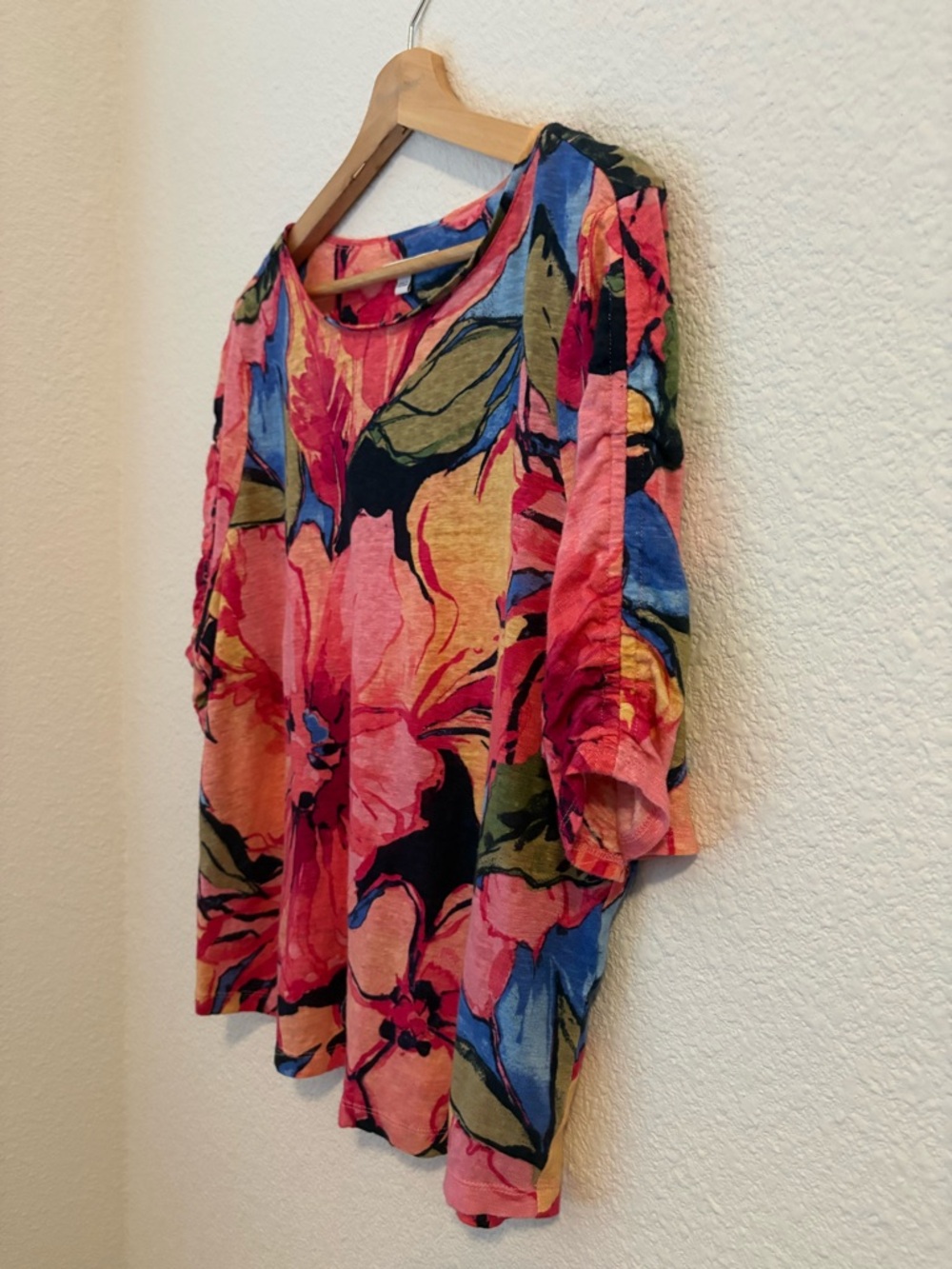 Chico's Linen Floral Short-Sleeve Top - Picture 5 of 5